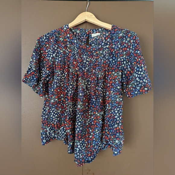 GAP - Red, white and blue floral pintuck blouse - Picture 1 of 4